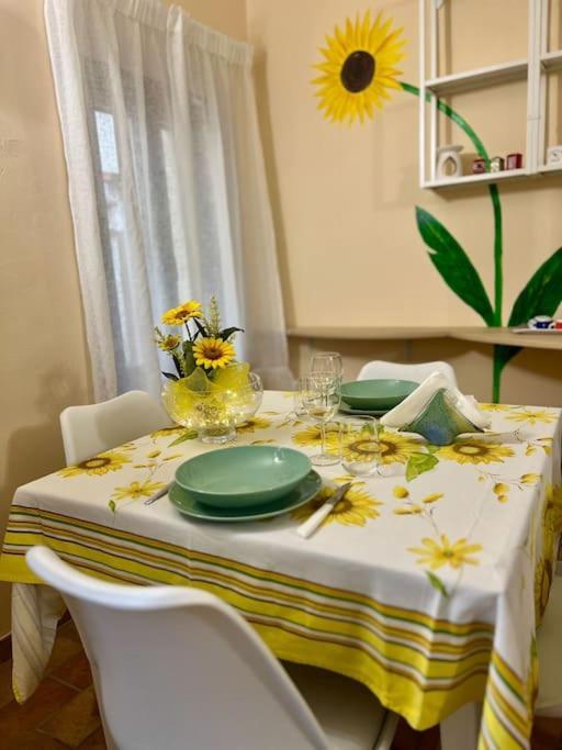 Appartamento Il Girasole Calcinaia Екстер'єр фото